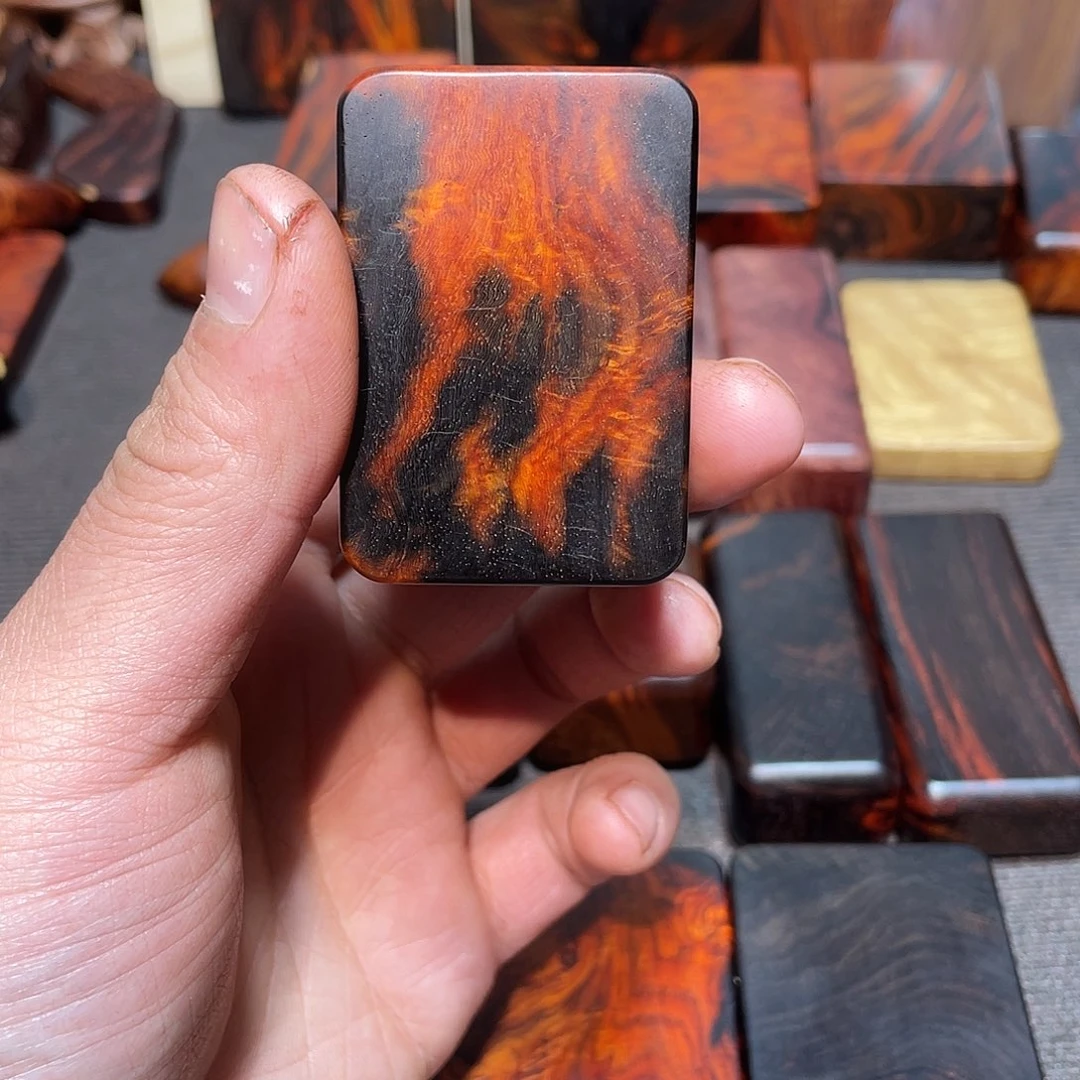 檀香紫檀（小叶紫檀）喜*