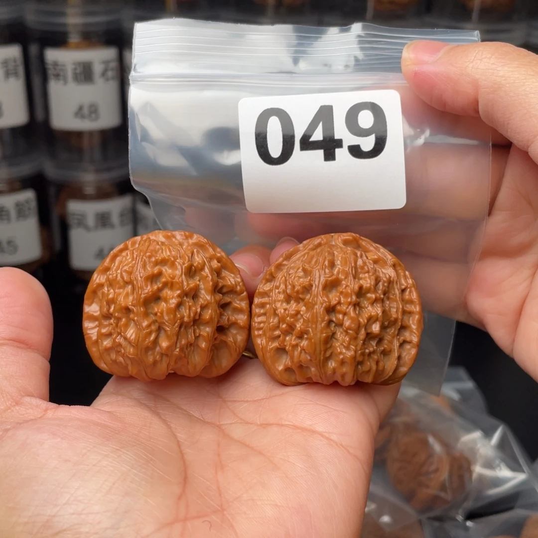 文玩核桃把件42白狮子