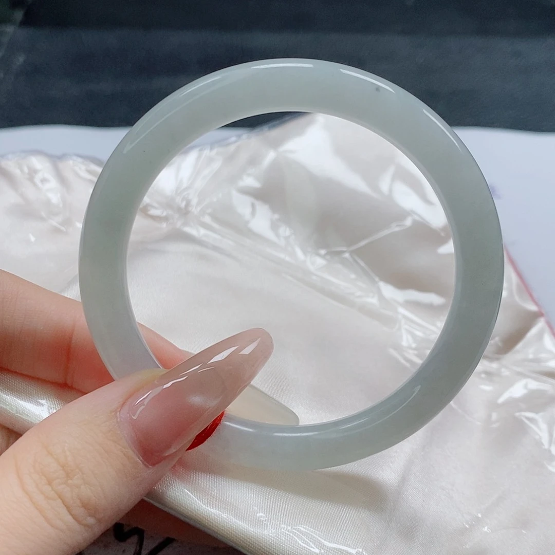 【闪购商品】未镶嵌手镯（圆镯）翡翠522号