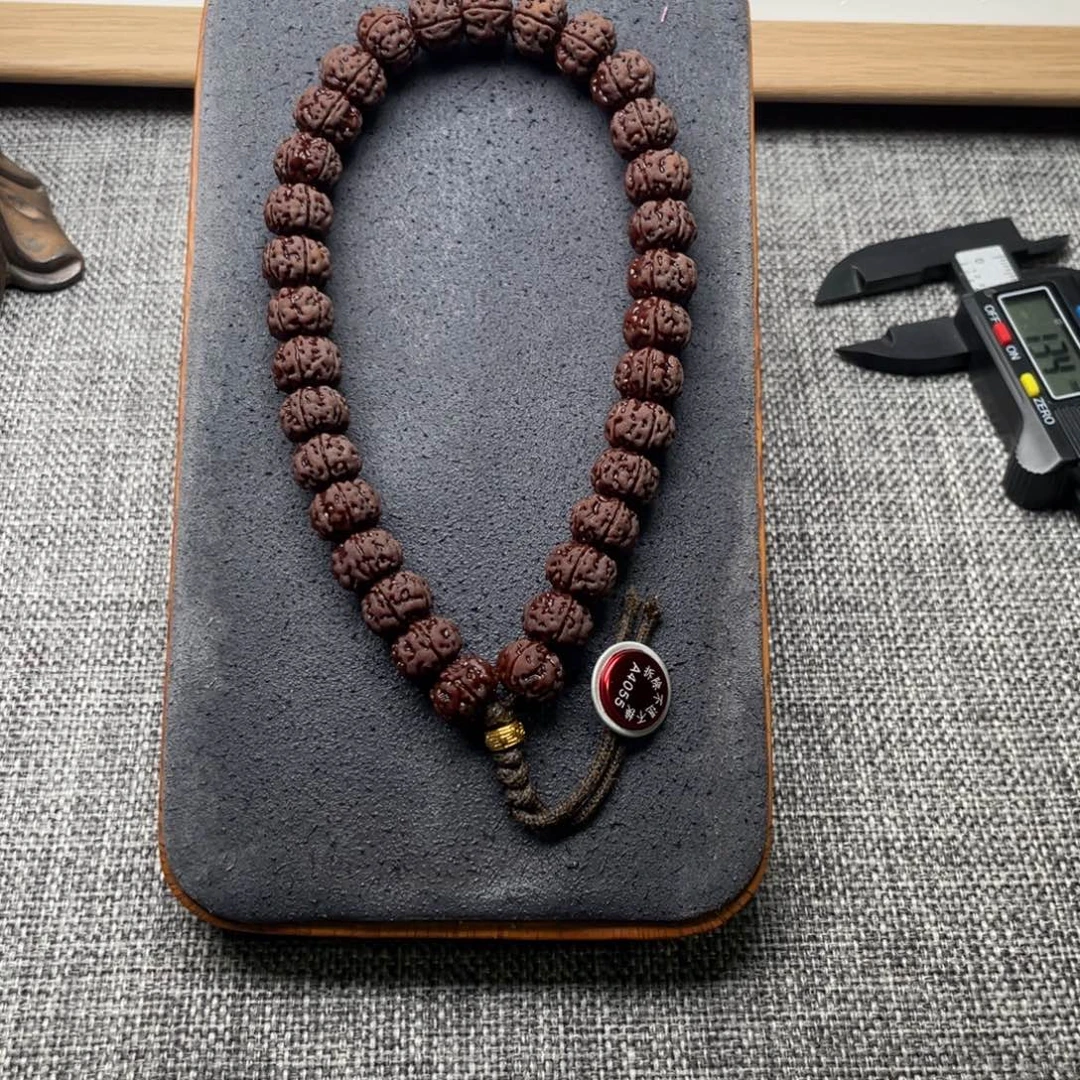 与***进金刚菩提吊坠老树王