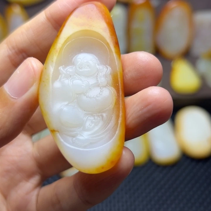 颈饰未镶嵌和田玉