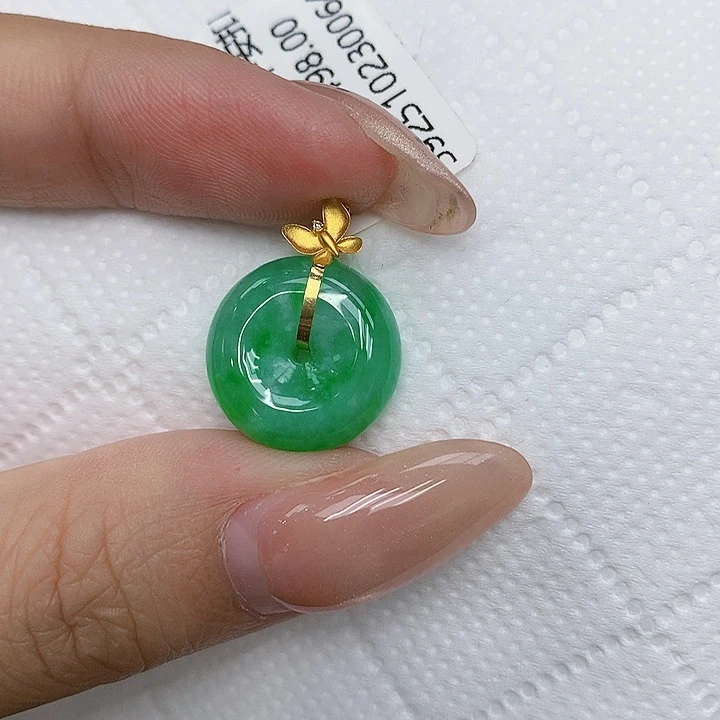 颈饰18K金镶嵌翡翠