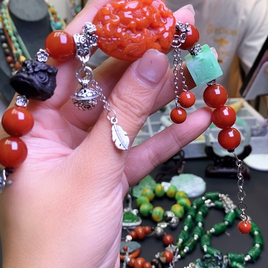 小***乐翡翠未镶嵌颈饰150