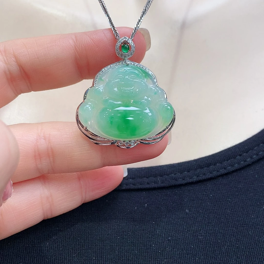 翡翠颈饰18K金镶嵌佛公