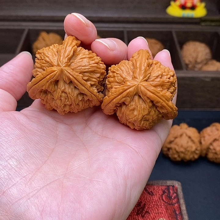 花***师把件文玩核桃白奔