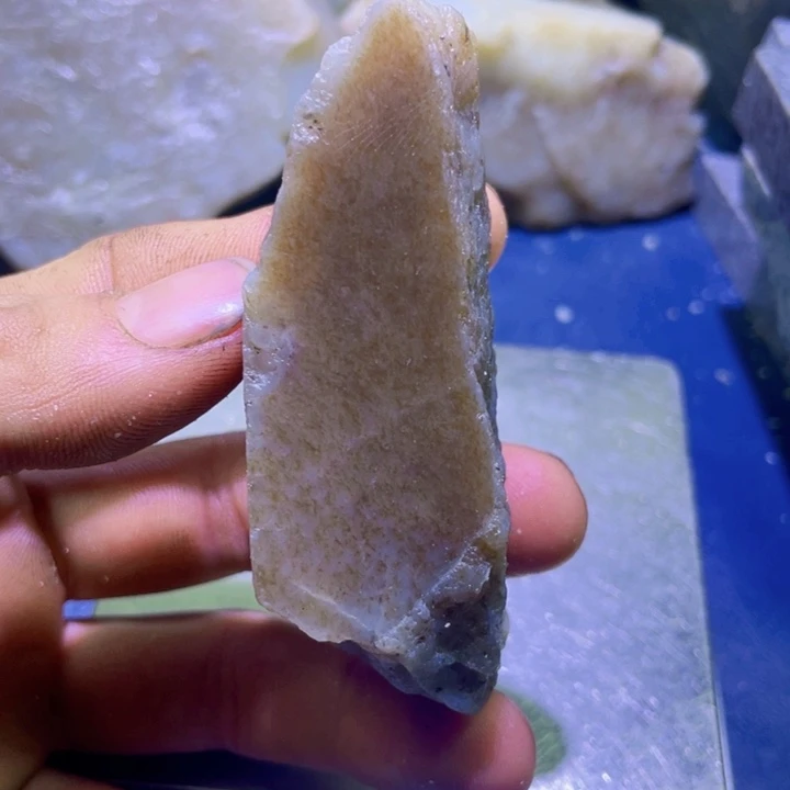 和田玉未镶嵌珠宝半成品