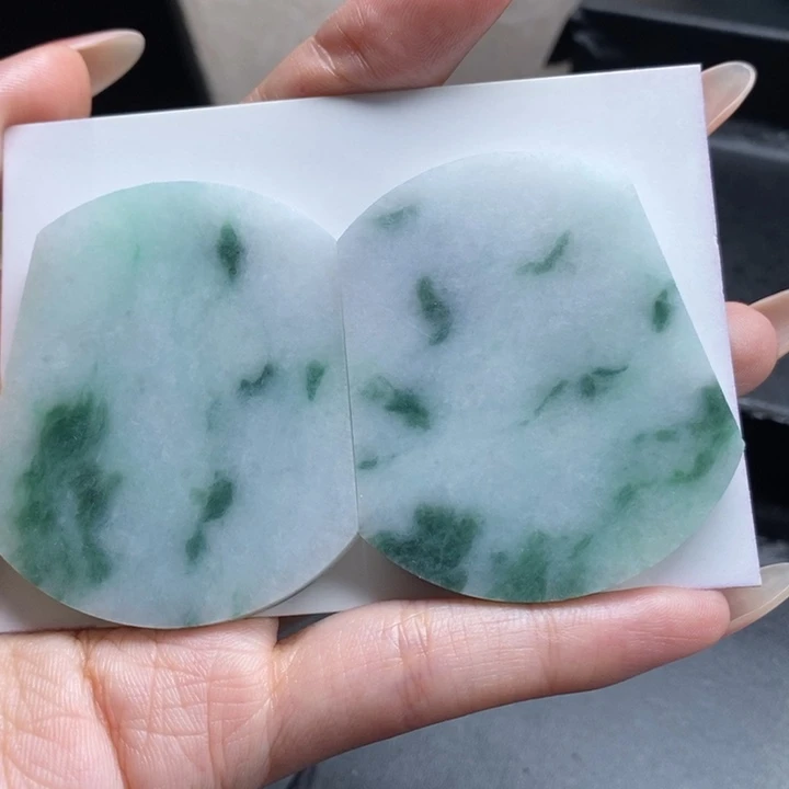 小***@定制翡翠未镶嵌无事牌