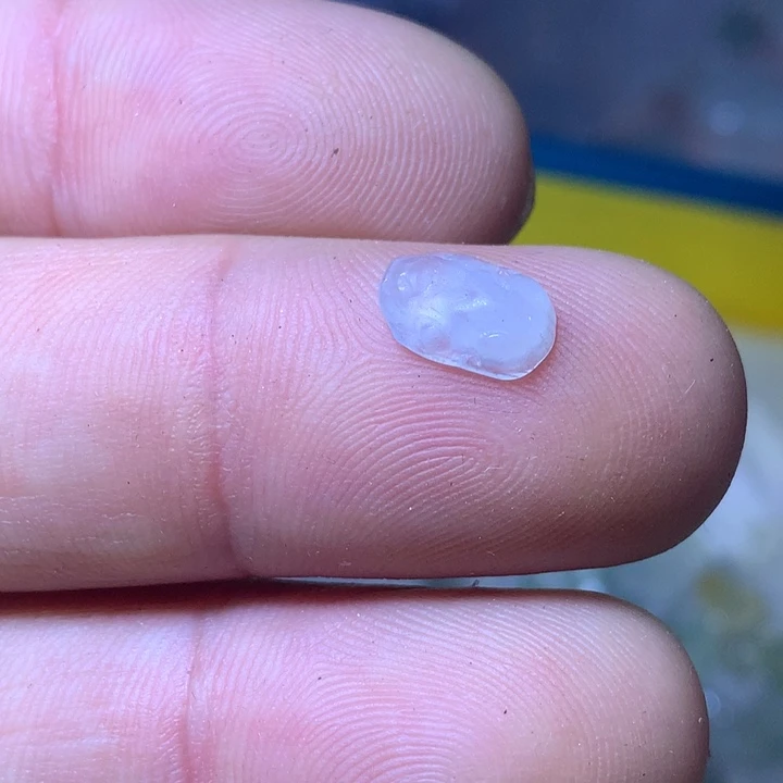 翡翠未镶嵌颈饰气球
