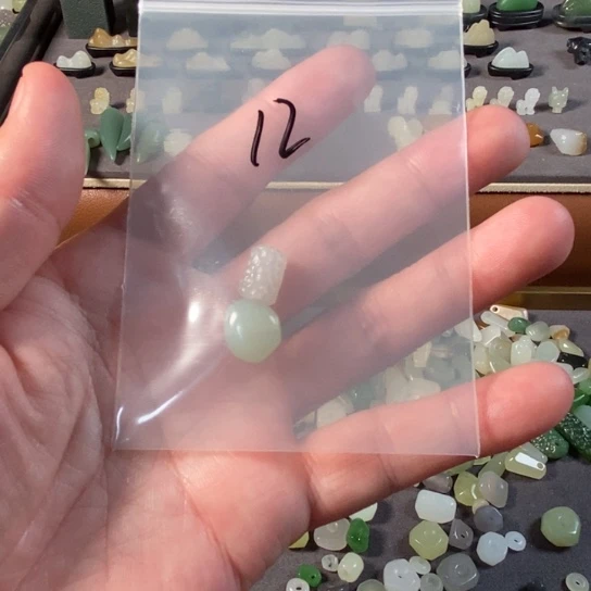 天***°和田玉未镶嵌颈饰