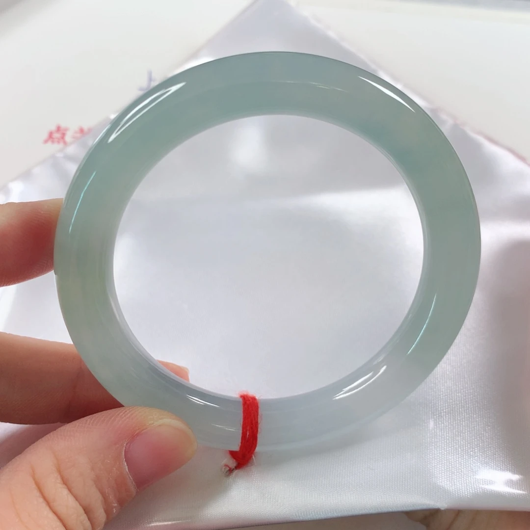 未镶嵌手镯（圆镯）翡翠晴水蓝262