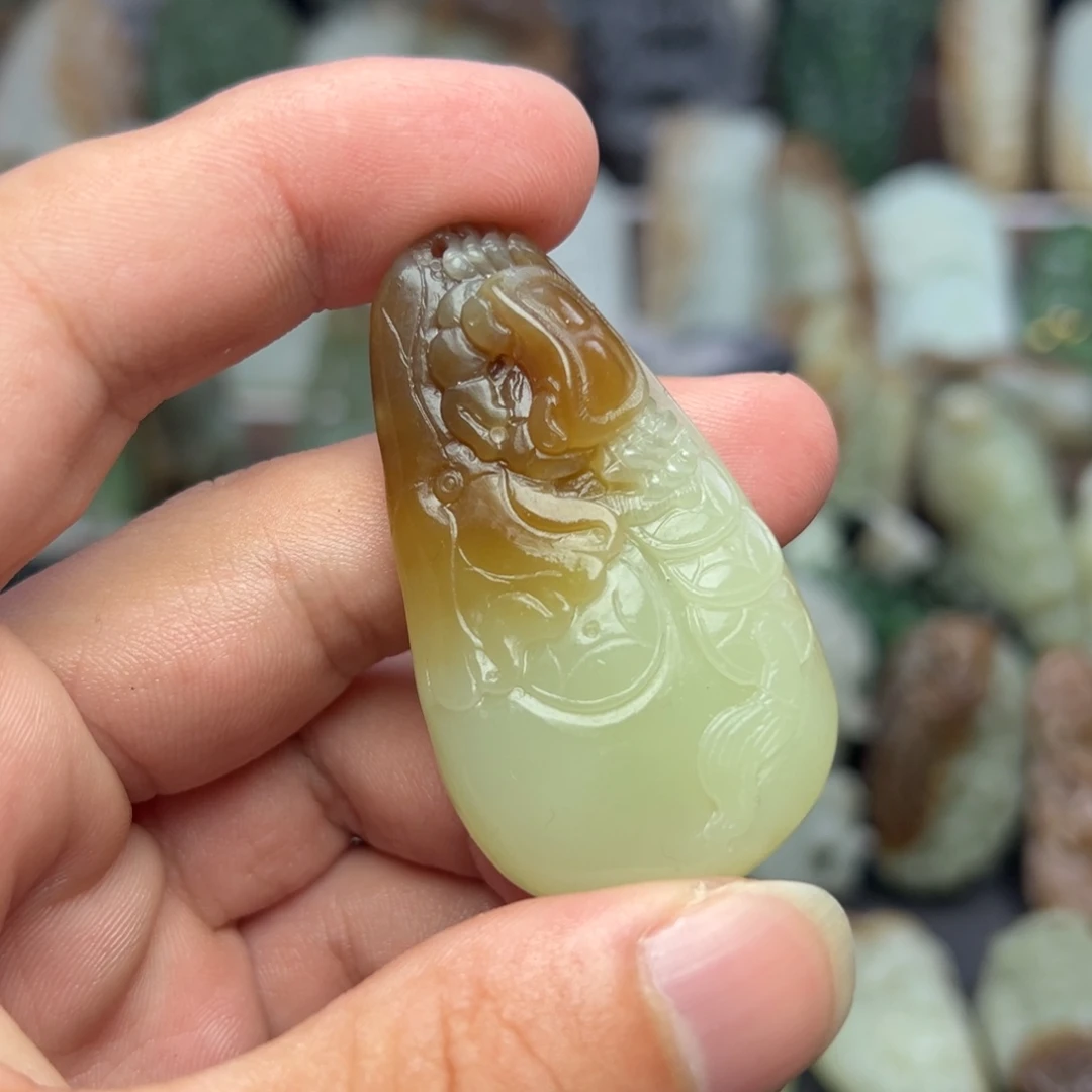 和田玉未镶嵌挂件