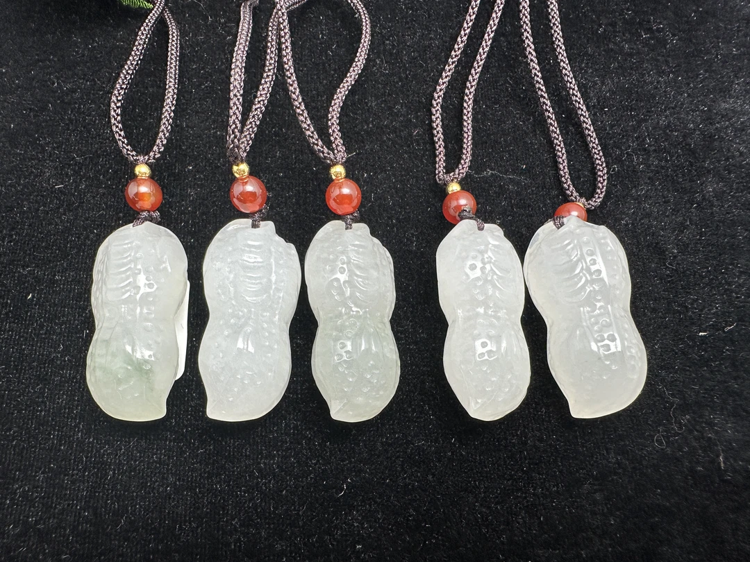 【王美丽】金丝玉天山冰翠花生好事发生吊坠36mm（多样性发一件）