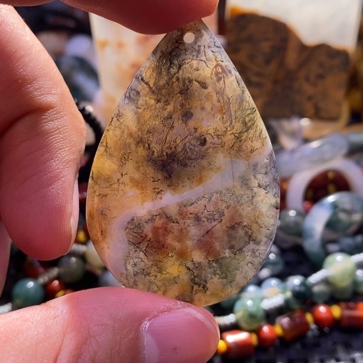 【闪购商品】玛瑙/玉髓颈饰未镶嵌温***。