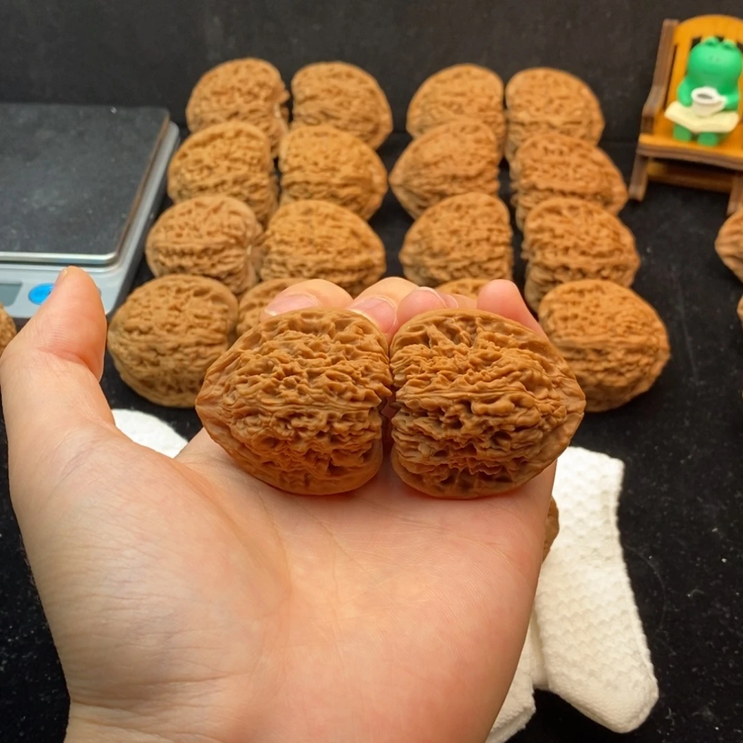 苏***…文玩核桃吊坠38尺南将