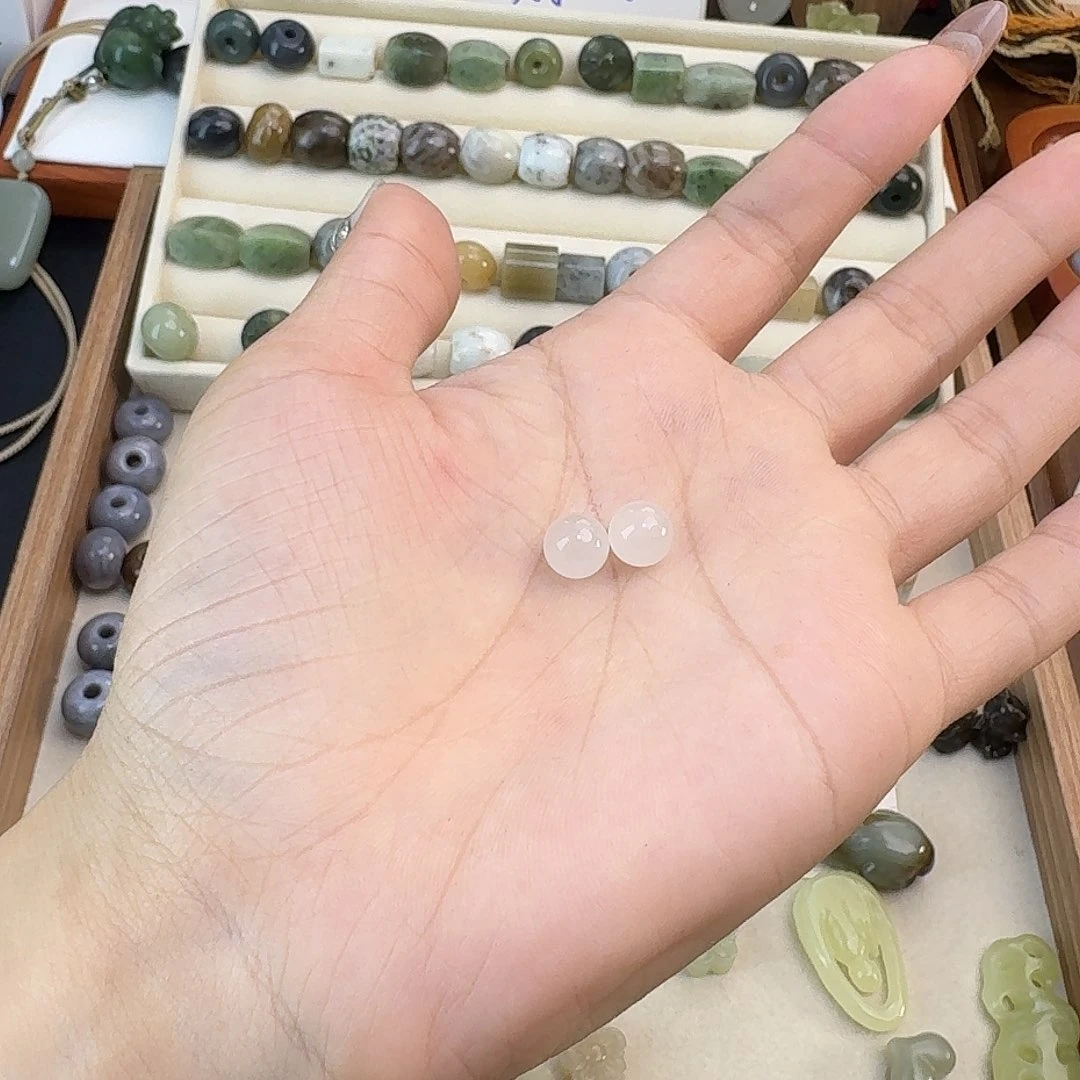 酒***窝颈饰未镶嵌和田玉