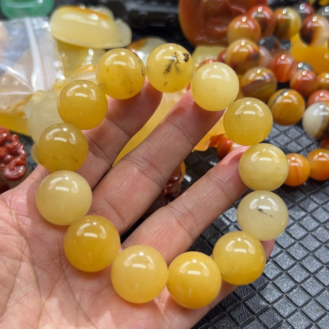石英质玉合金颈饰