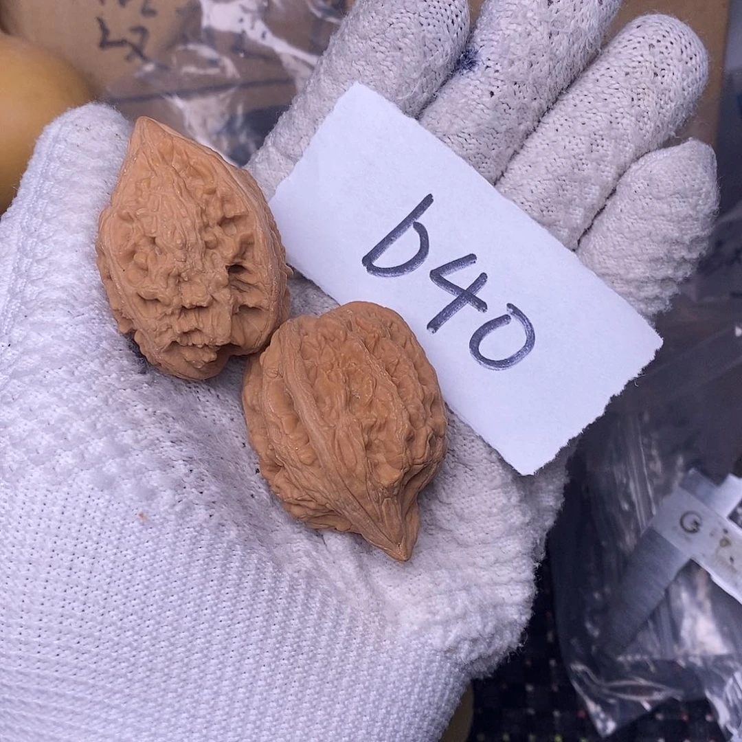 桃核把件非*大沽石