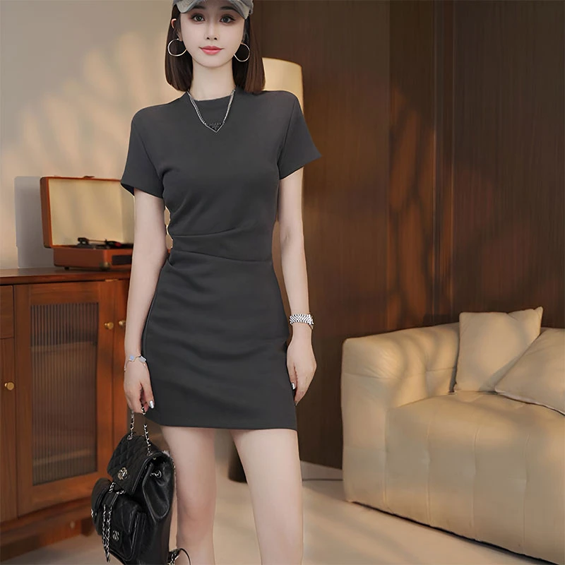 今年流行短袖圆领t恤连衣裙女2025新款夏季纯欲显瘦法式别致短裙