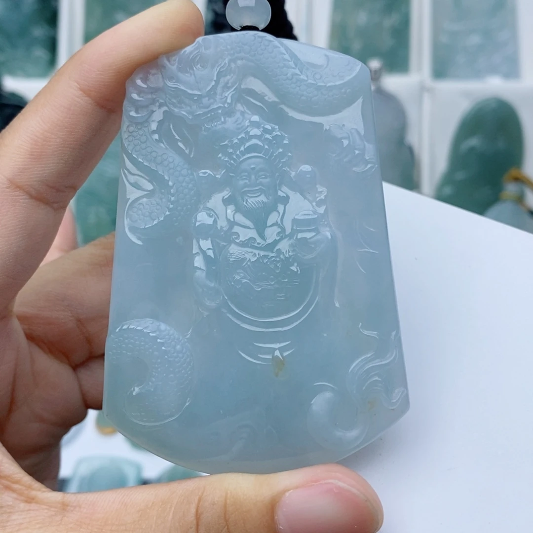 翡翠未镶嵌颈饰御龙财神