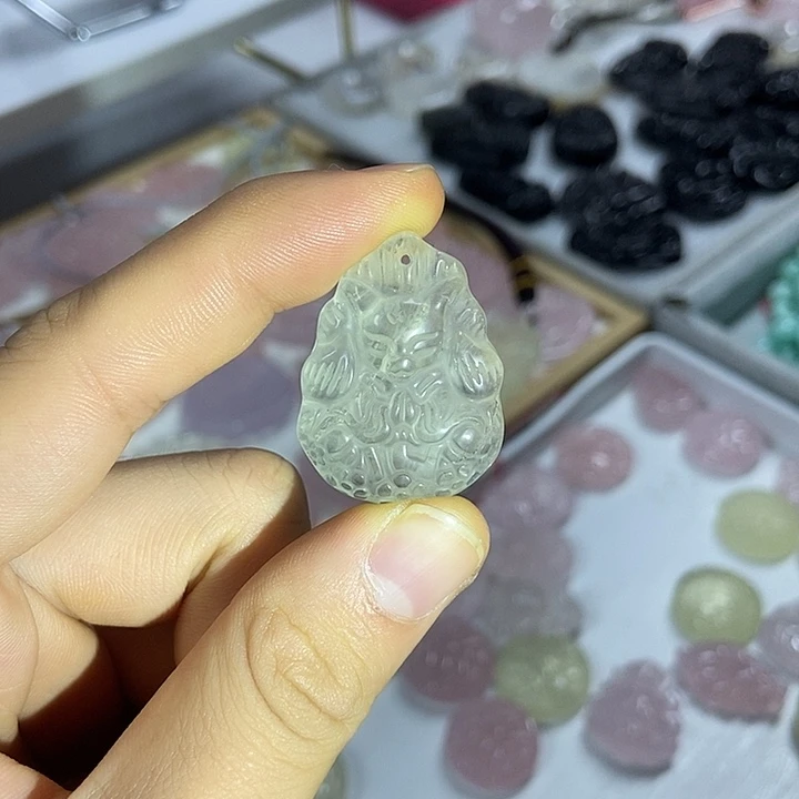 颈饰未镶嵌水晶天然小号黄水狐牌吊坠+编绳 天然微瑕