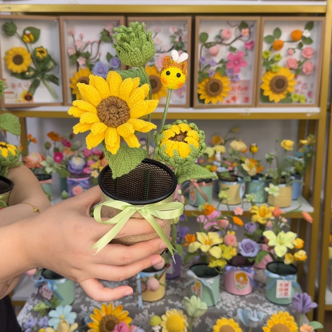 精品向日葵蜜蜂笔筒109