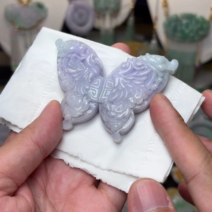 翡翠未镶嵌颈饰吊坠