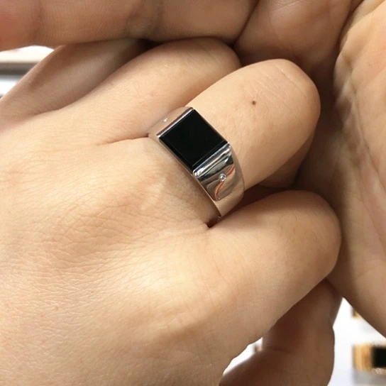 翡翠戒指18K金镶嵌缅甸天然A货翡翠