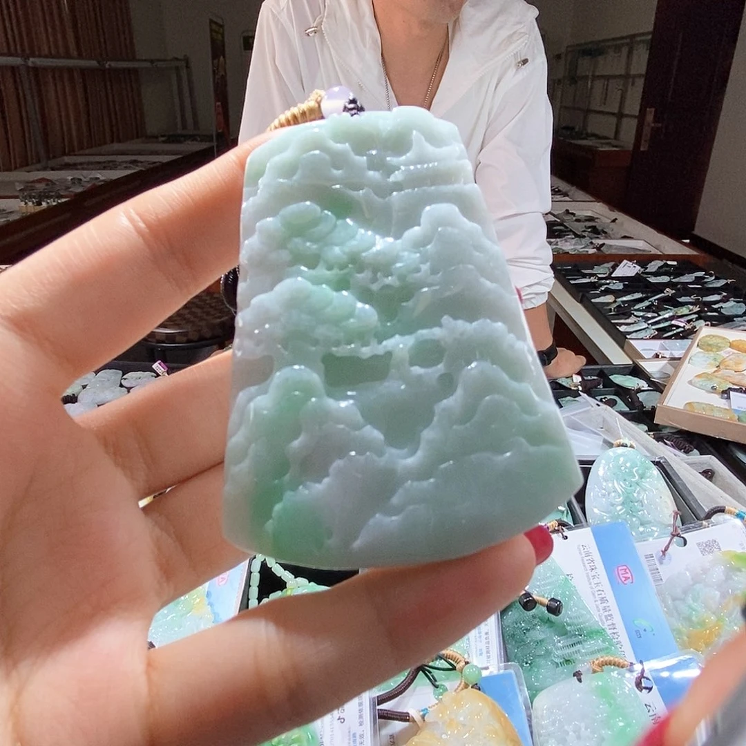 翡翠未镶嵌颈饰翡翠