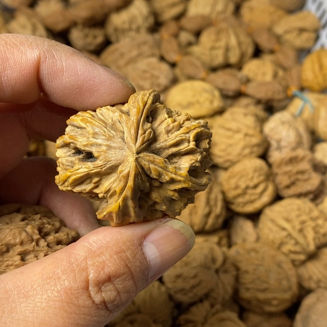 行***行文玩核桃吊坠文玩