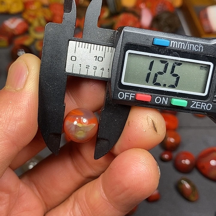 南红玛瑙未镶嵌车挂