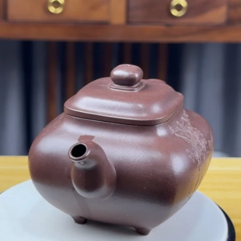 紫砂茶壶密密麻麻