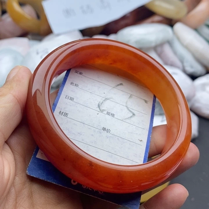 石英质玉手镯未镶嵌