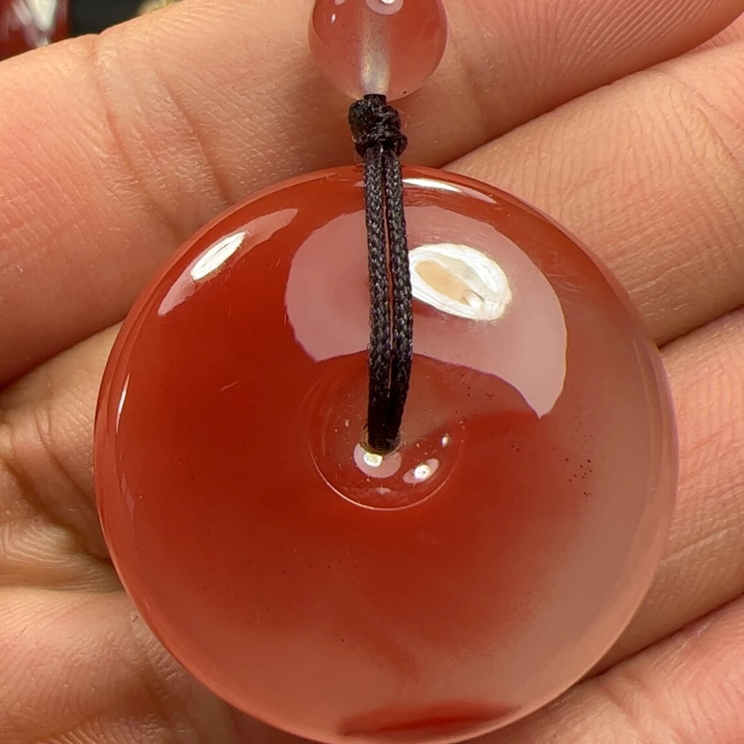 南红玛瑙吊坠未镶嵌