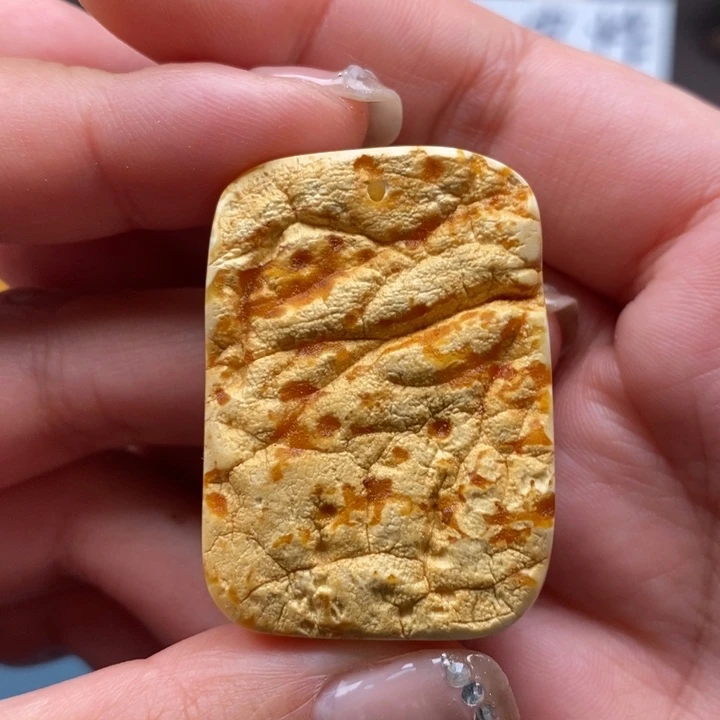 定制琥珀未镶嵌蜜蜡