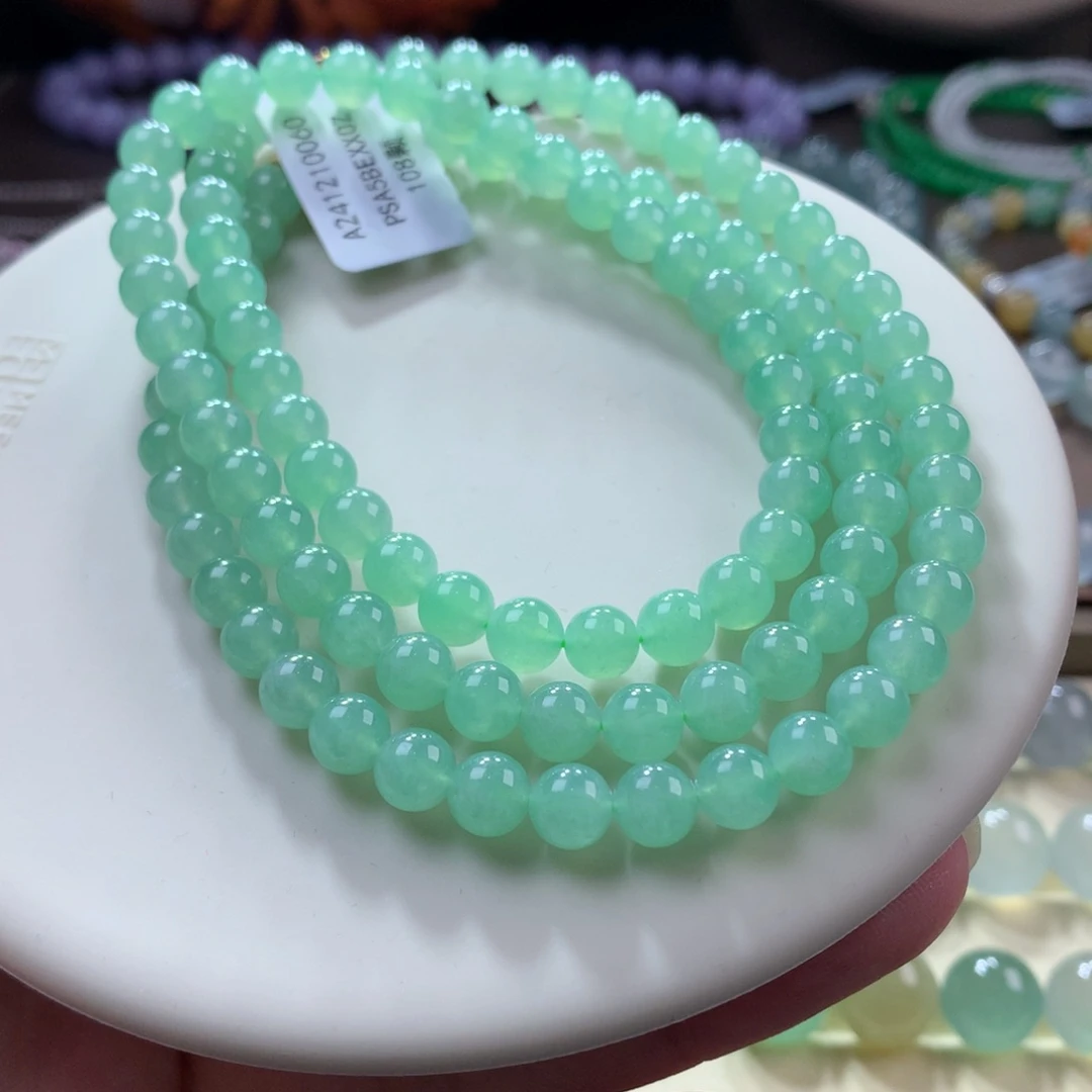 翡翠颈饰未镶嵌翡翠冰甜绿卡6+