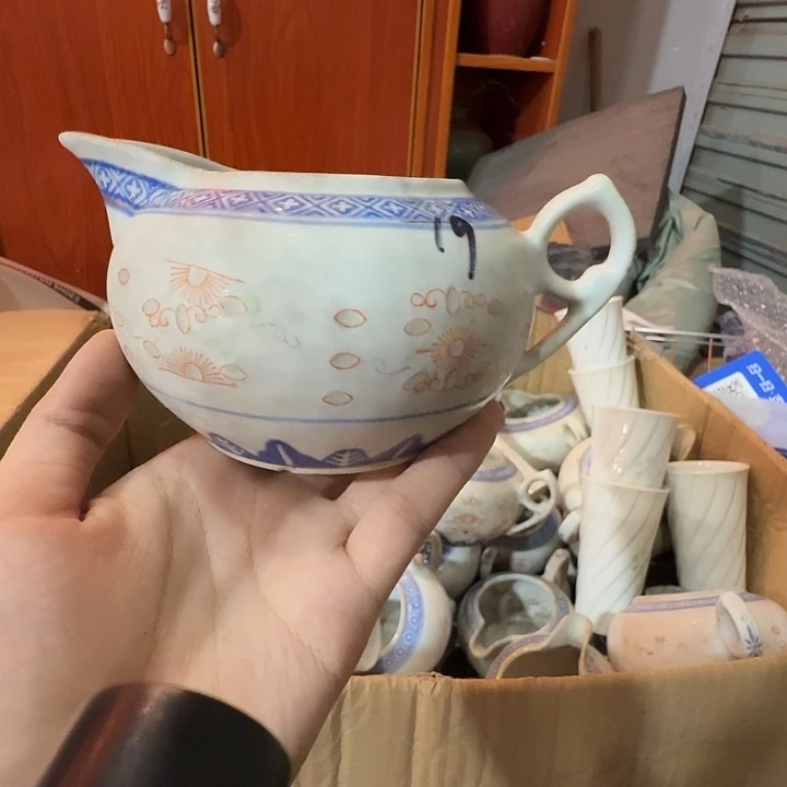 景德镇的陶瓷瓷器
