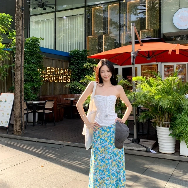 海边度假风套装法式抽绳抹胸背心上衣女夏季蓝色碎花半身裙两件套