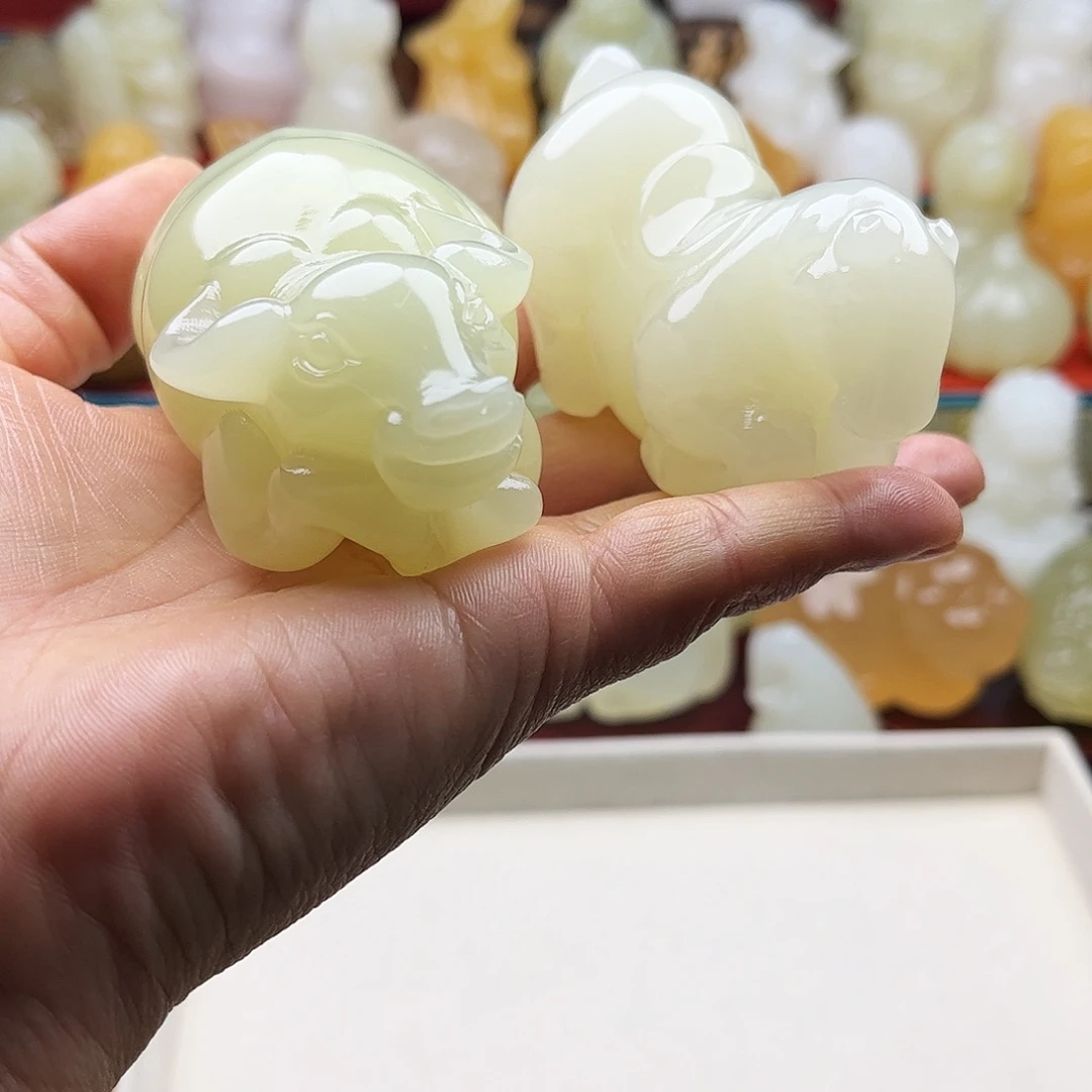 W***.石材牛牛 马手把摆件