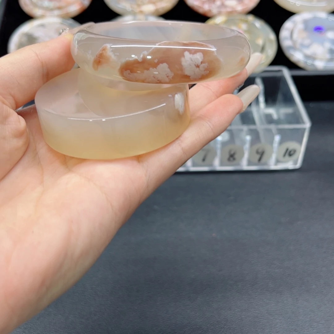 玛瑙/玉髓手镯未镶嵌5758