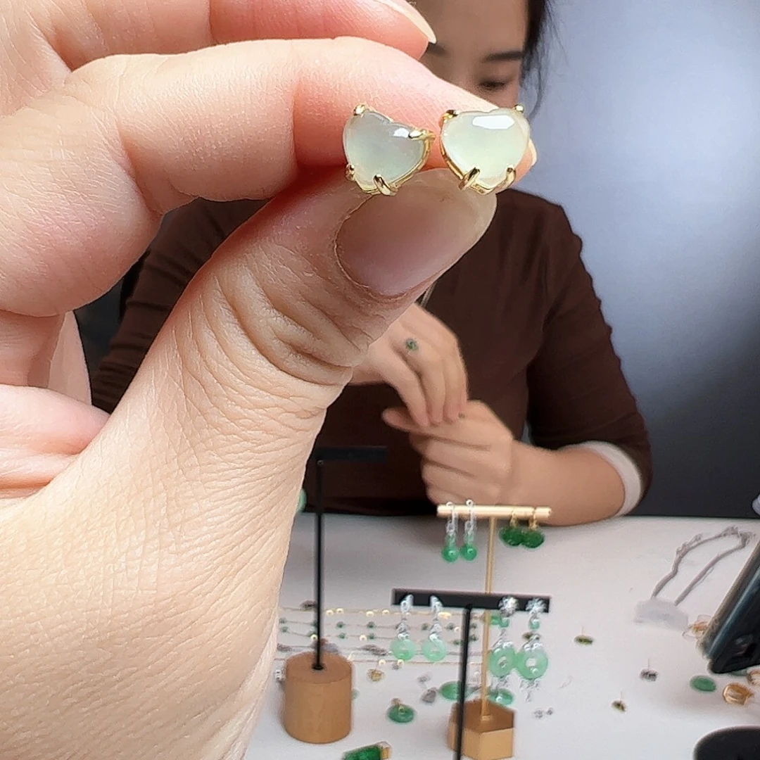 翡翠银S925镶嵌耳饰天然翡翠