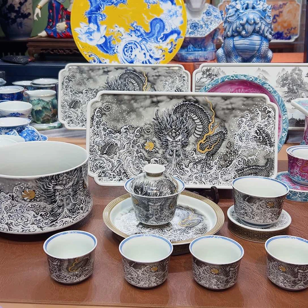 摆件景德镇陶瓷研究所工作多年一直