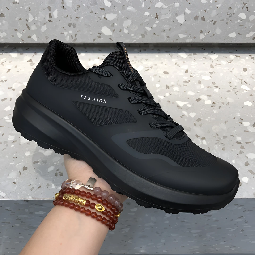 男士秋季新款百搭黑色休闲鞋时尚男款户外徒步轻便防滑透气运动鞋