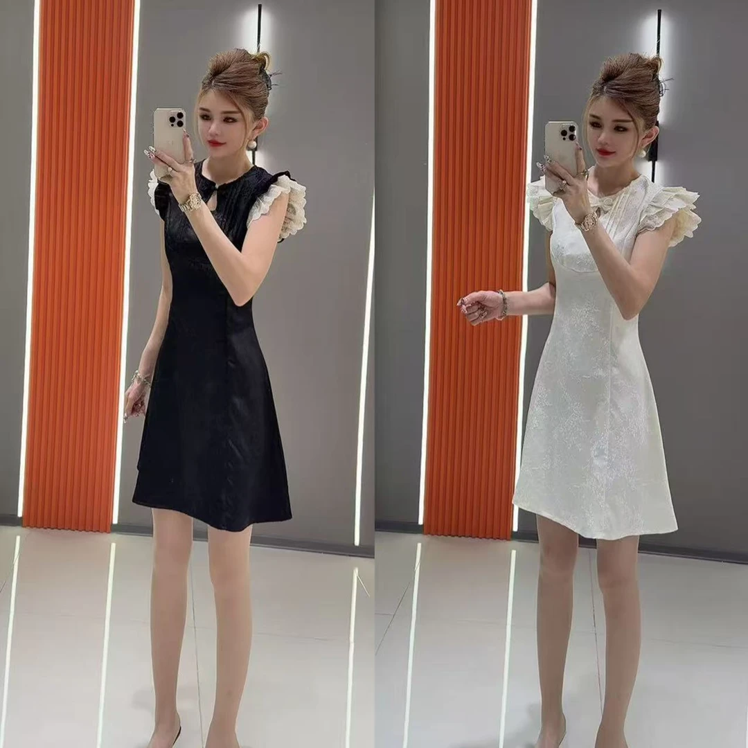 爆款8012 小香风盘扣拼接美肩菲菲袖收腰减龄连衣裙