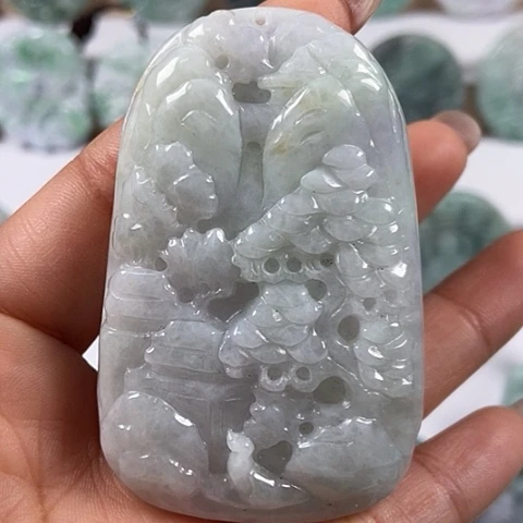 翡翠颈饰未镶嵌山水牌微瑕福利
