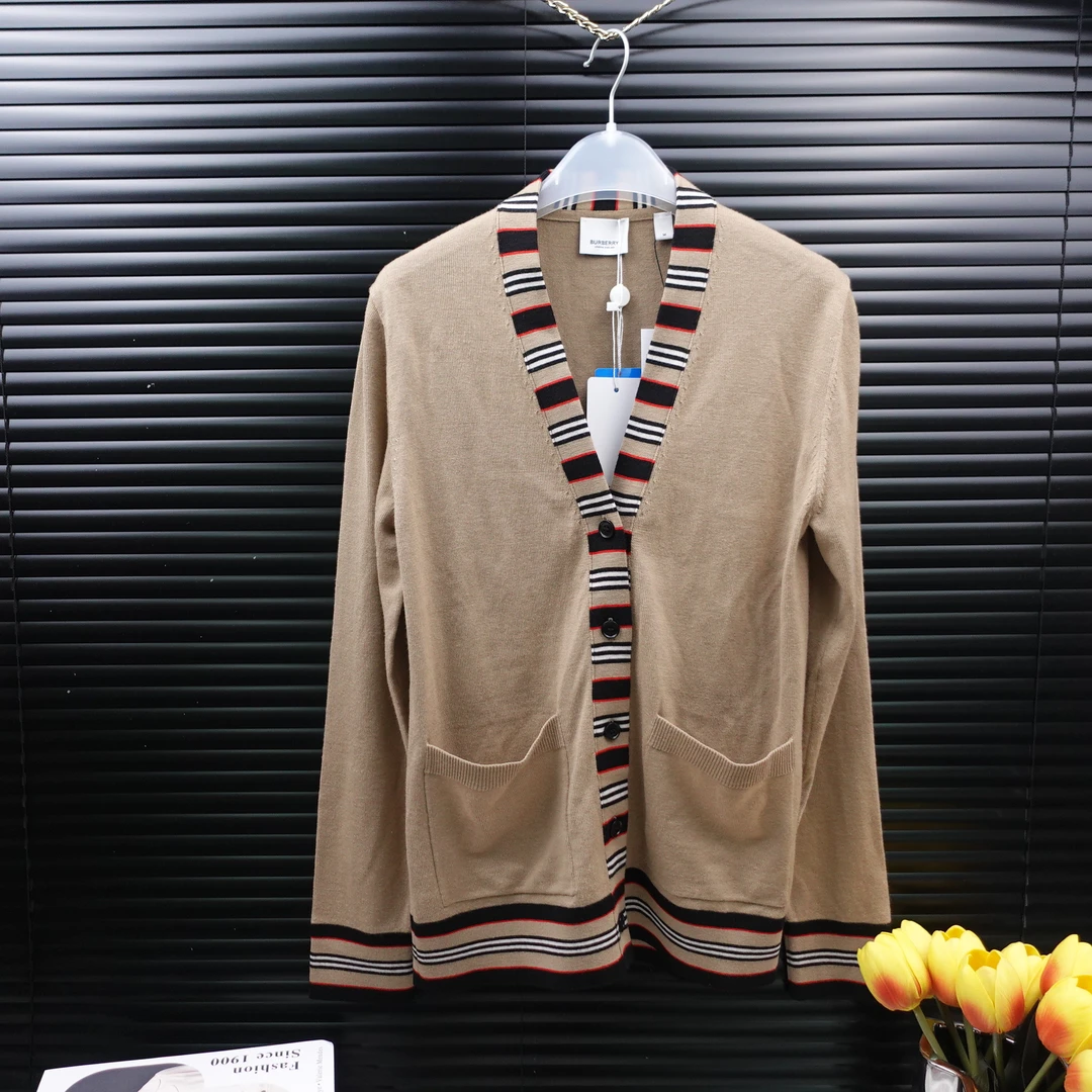 99新 BURBERRY/博柏利 上衣 T20288913
