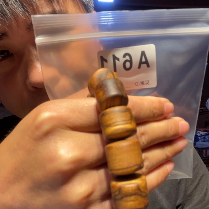 大叶紫檀（黑酸枝木类）611