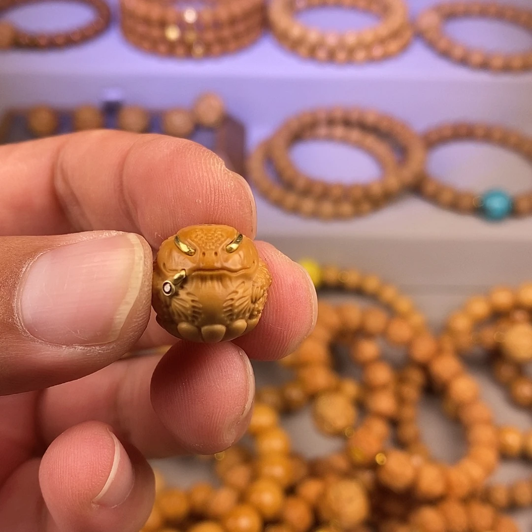 如***说猴头核桃手串金蝉