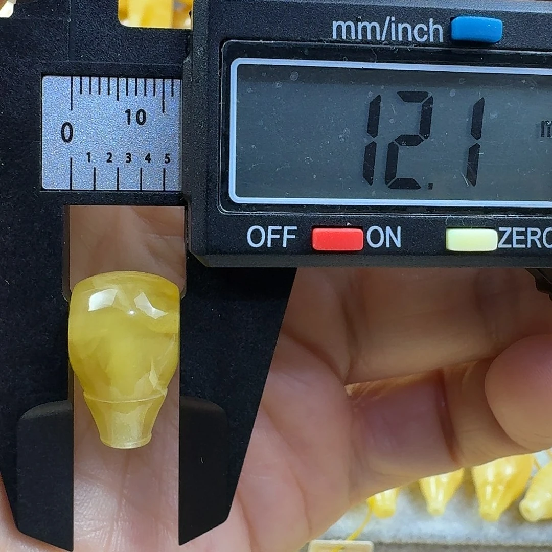 蜜蜡未镶嵌裸石13杂