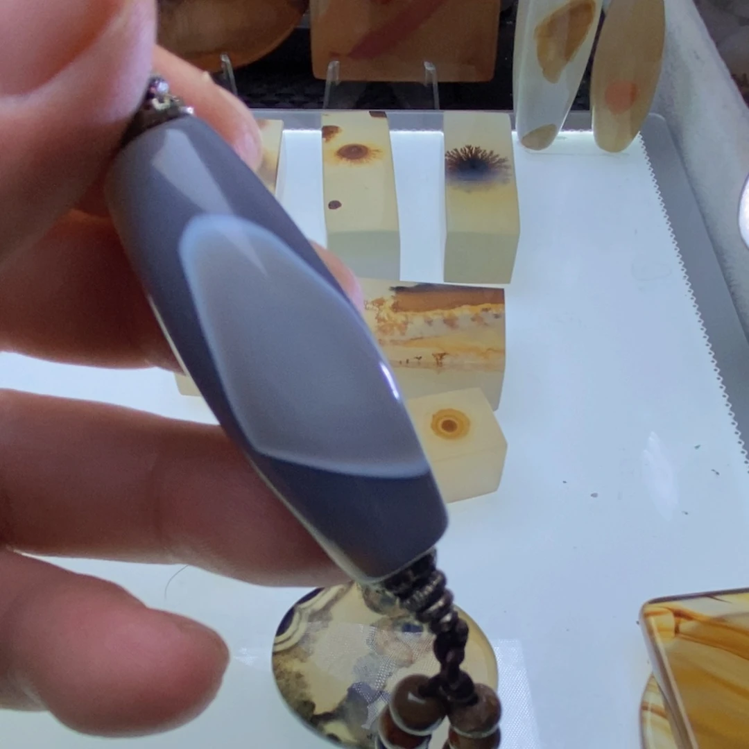 【闪购商品】未镶嵌颈饰玛瑙/玉髓雾**花