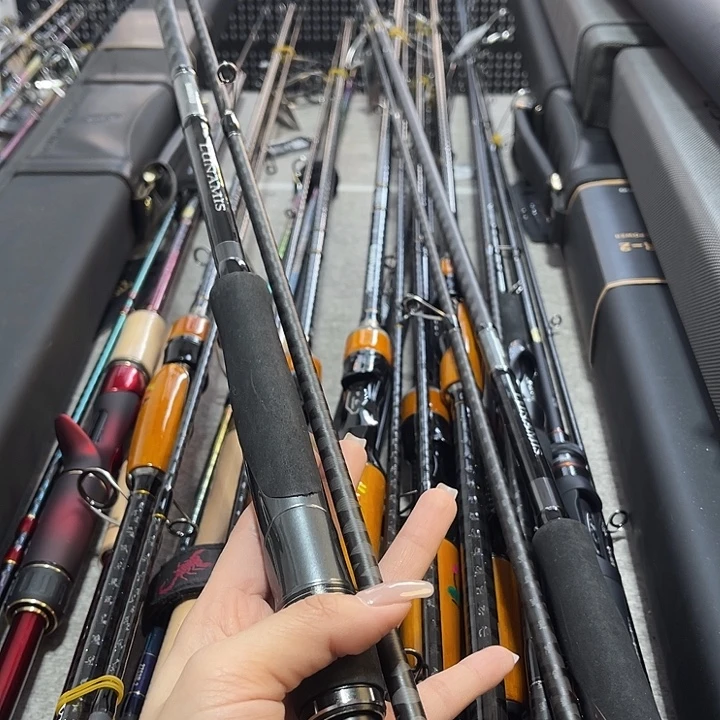 止***戈3.8m碳素精品路亚2.9mh直柄